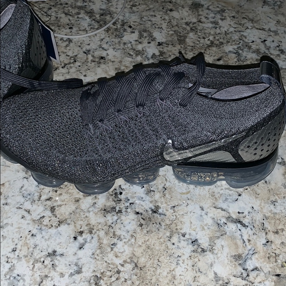 Woman’s Nike airman size 7
